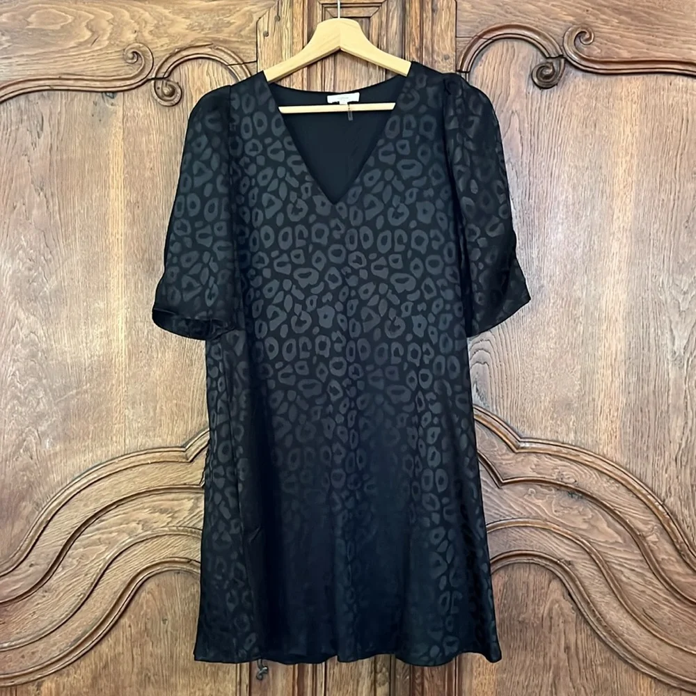 Entro Black Leopard Print V-Neck Puff Sleeve Dress with Pockets - Picture 2 of 12